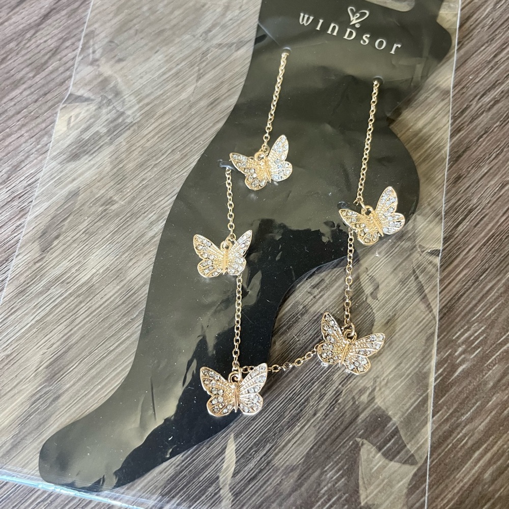 Gold anklet from Windsor